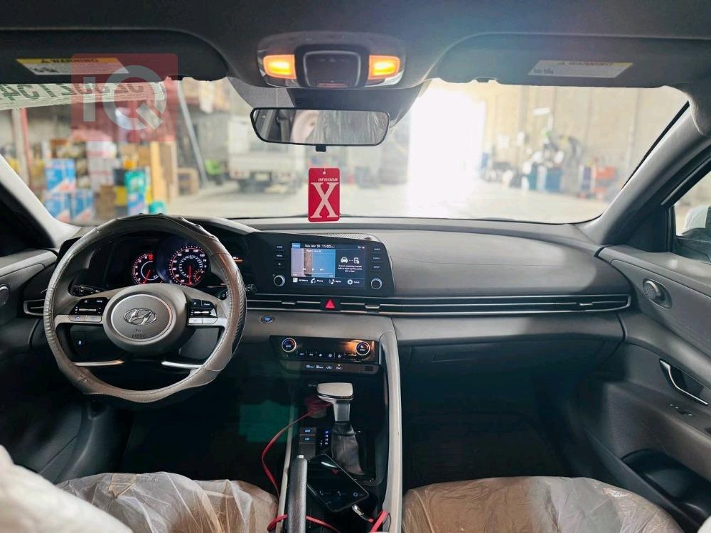 هیۆندای ئەلەنترا